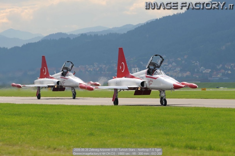 2009-06-26 Zeltweg Airpower 8191 Turkish Stars - Northrop F-5 Tiger.jpg